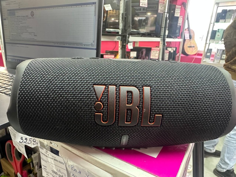 Акустика JBL Charge 5