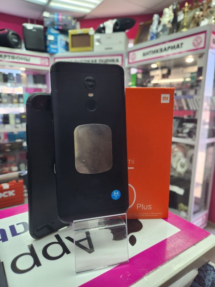 Смартфон Xiaomi Redmi 5+ 3\64гб